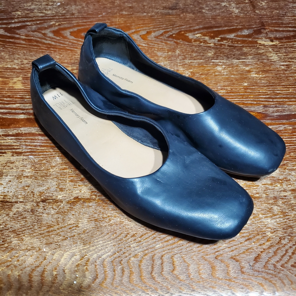 Time and Tru Black Leather Flats